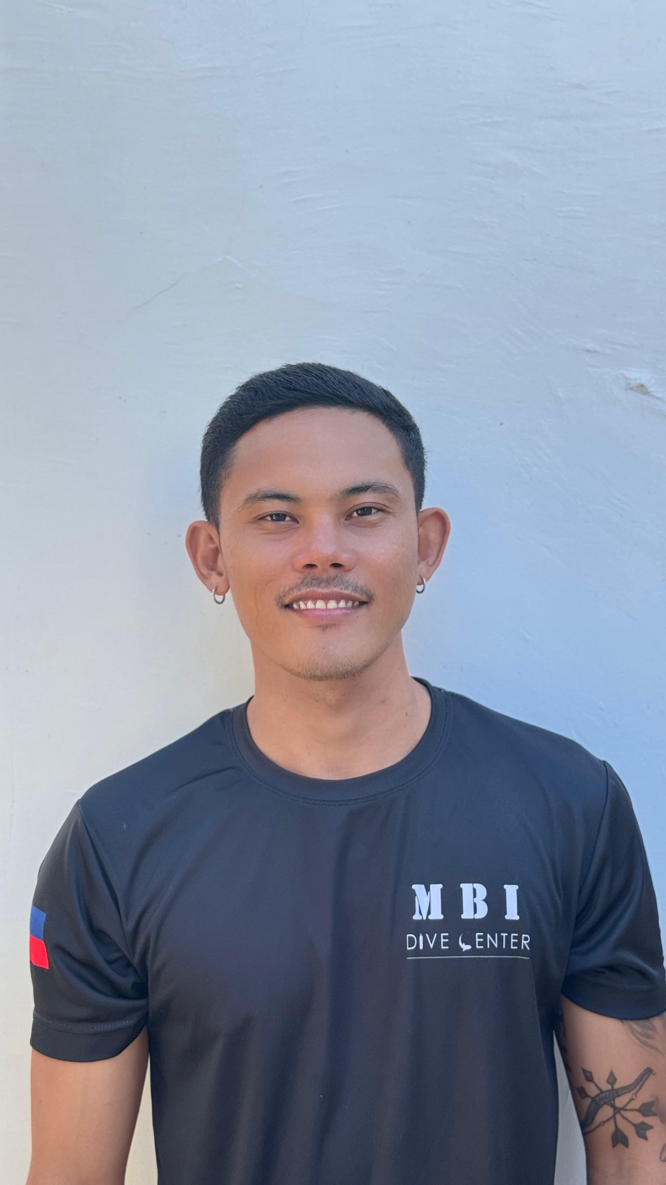 Rodulfo Arrabis Jr, Dive Master